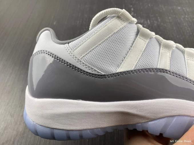 1st Kicks Cement AV2187-140 Air Jordan Low Grey 11 0806
